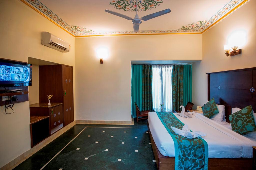 Hotel Nahargarh Haveli-near Train Station Metro